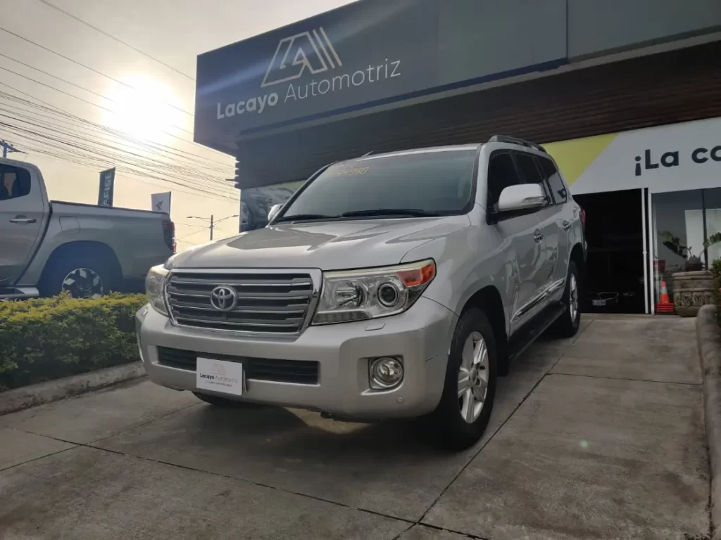 https://lacayoautomotriz.com/product/toyota-land-cruisser-aut-2014/