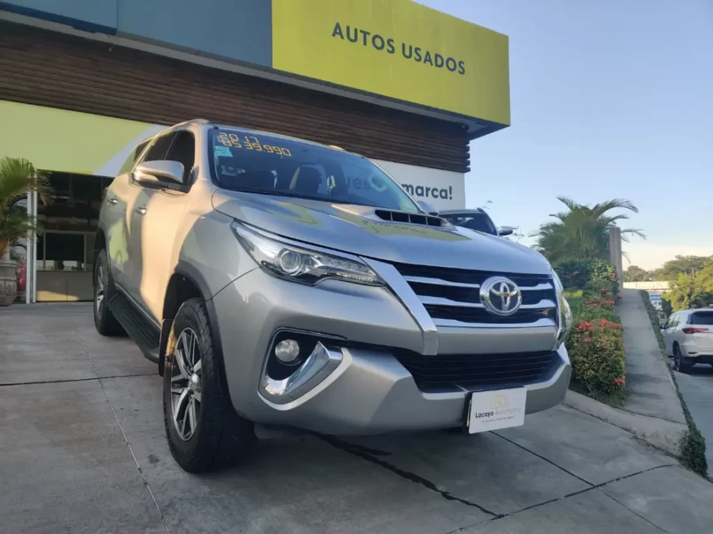 https://lacayoautomotriz.com/product/toyota-fortuner-aut-2017/