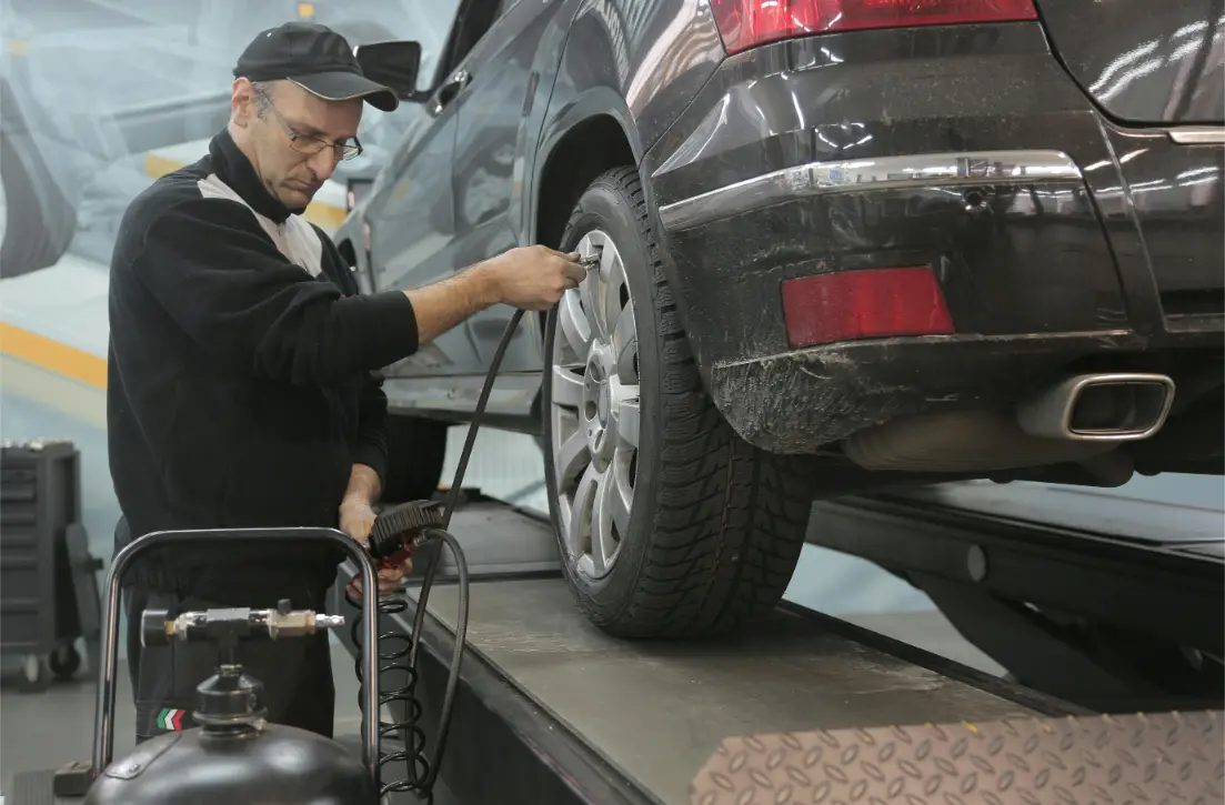 Que cantidad de aire debe tener la llanta del auto